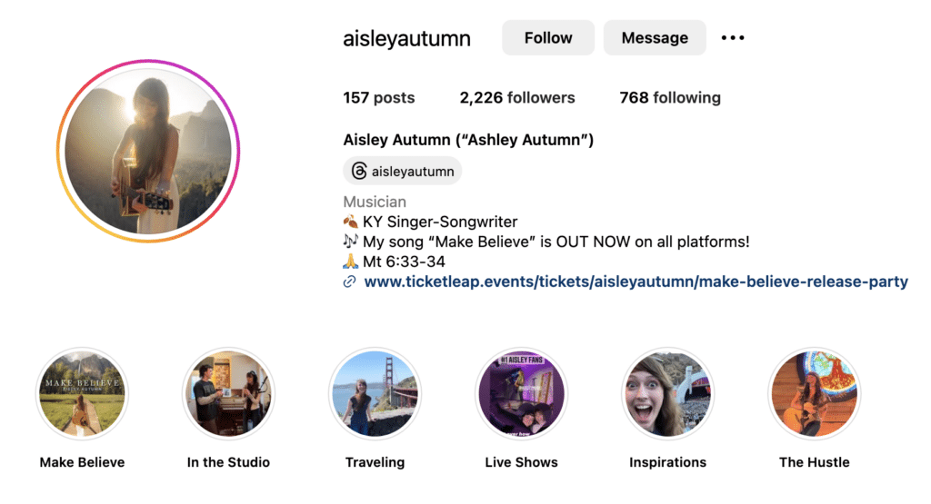 Instagram bio example with a link to an event hosted on TicketLeap